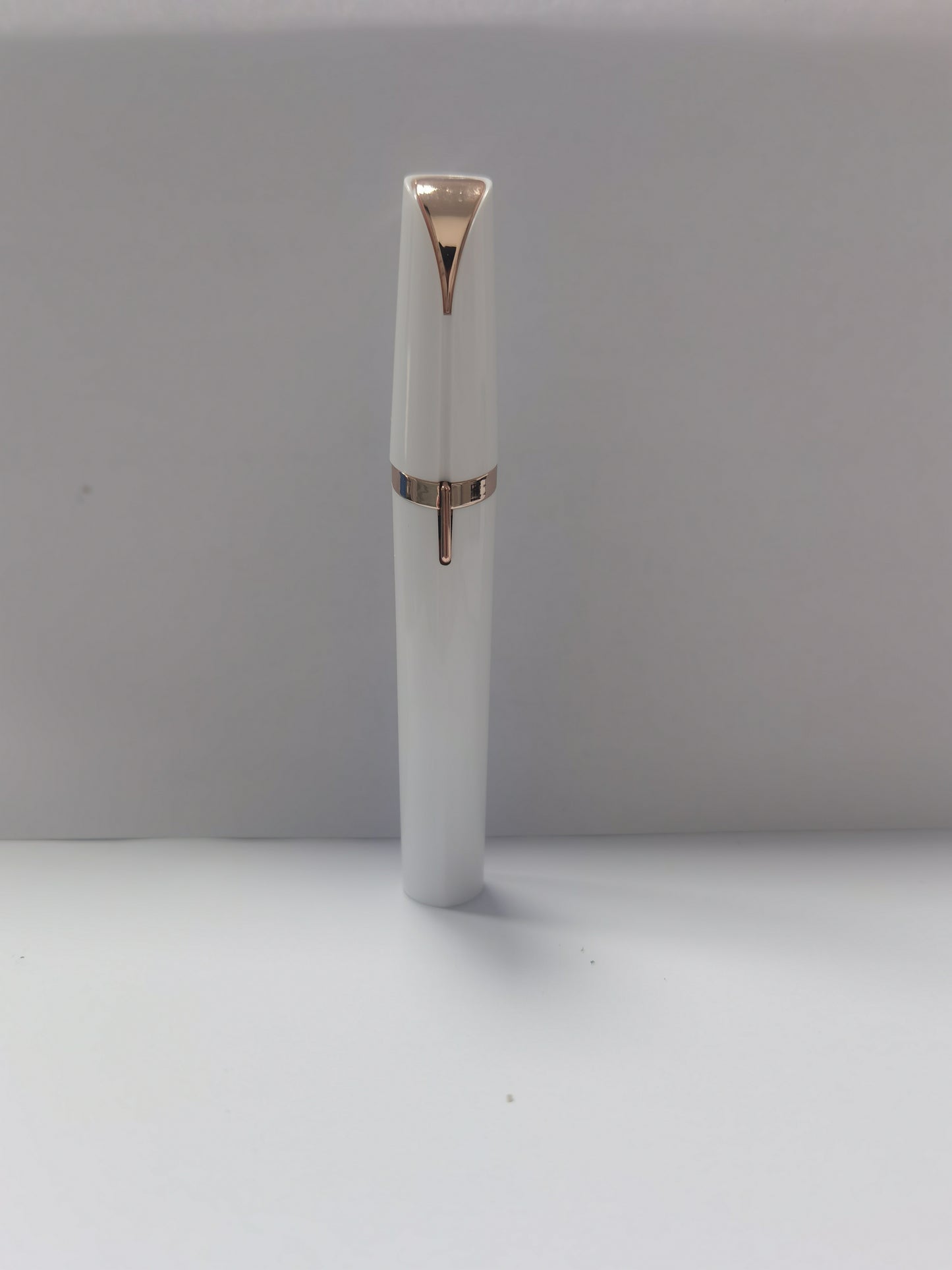 Mini Electric Eyebrow Trimmer – Luxe Precision Edition